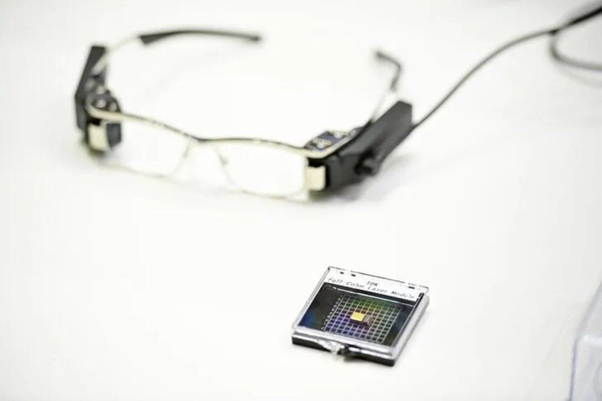 Austria to launch parliamentary inquiry into smart glasses usage