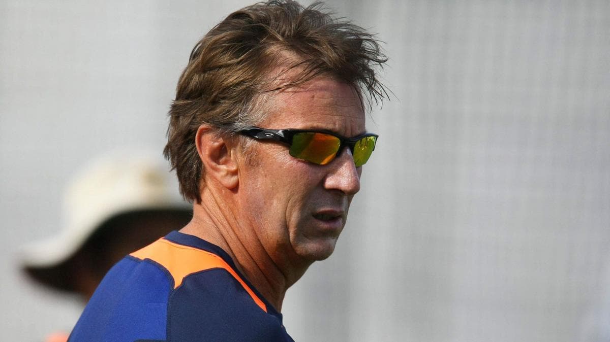 Image caption, Eric Simons has served as South Africa head coach and worked with the India team