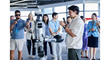 International media tour explores China's mangrove conservation and technology in Guangdong