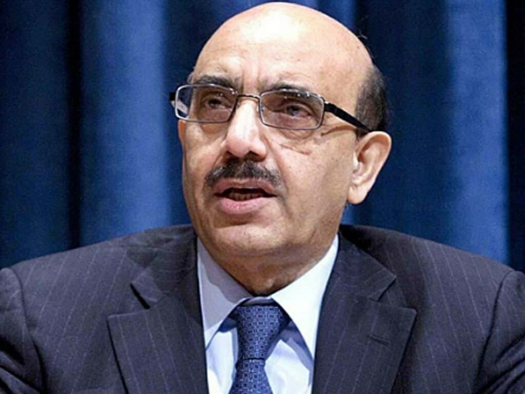 Sardar Masood Khan calls for political settlement to end Ukraine war