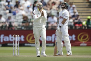 South Africa reach 221-4 at tea in third Test against Australia