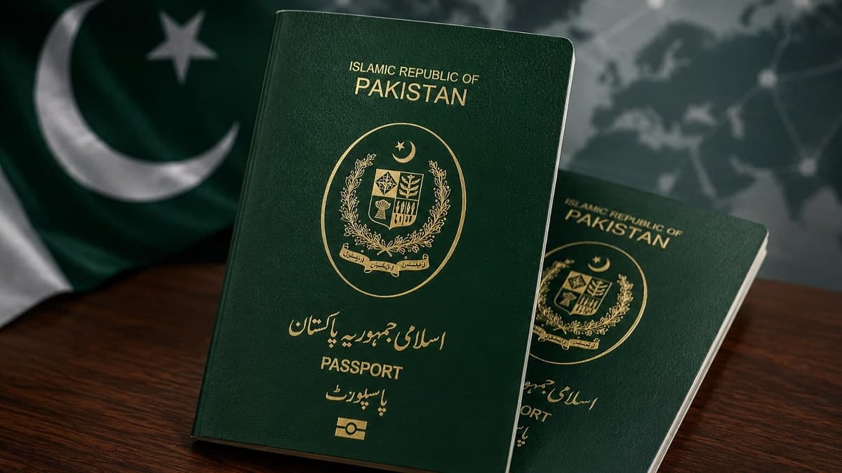 Pakistan to replace machine-readable passports with electronic versions within month