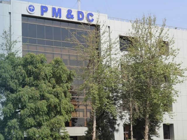 PMDC removes MDCAT requirement for Pakistani students studying medicine abroad