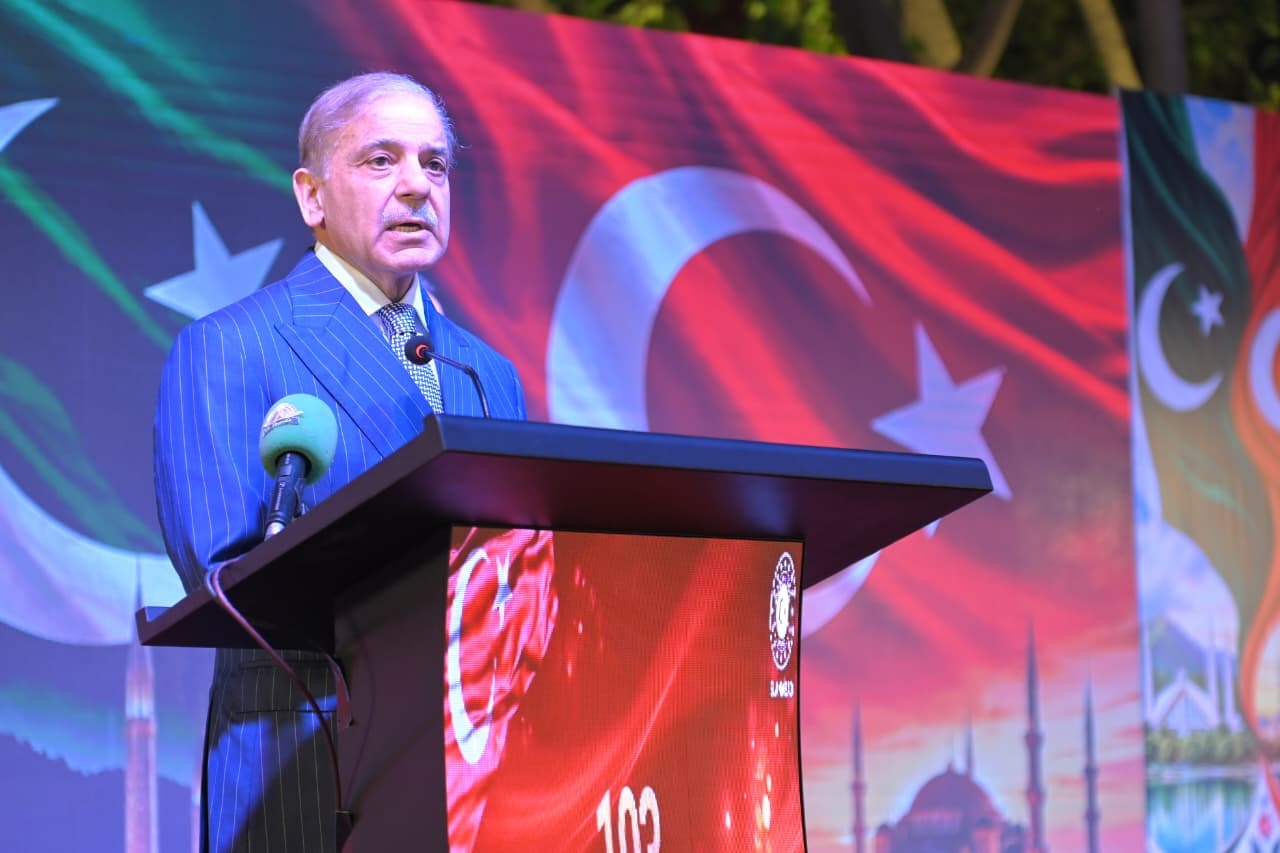 Shehbaz Sharif calls for economic partnership to match Turkiye strategic bond