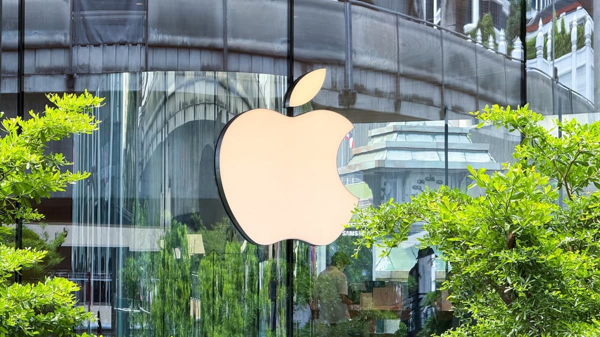 US jury orders Apple to pay Taction over $5.7 billion for patent infringement