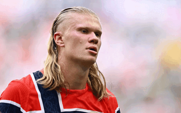 Vozinha and Haaland Named in Fan-Voted World Cup Dream Team Vozinha and Haaland Named in Fan-Voted World Cup Dream Team
