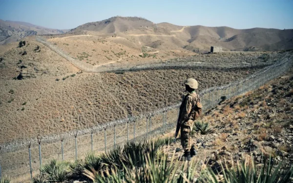Pakistani forces retaliate against Afghan Taliban border attacks Pakistani forces retaliate against Afghan Taliban border attacks