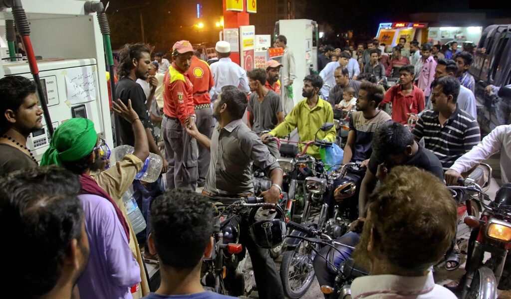 Petition Filed Against Daily Fuel Price Adjustments in Lahore High Court Petition Filed Against Daily Fuel Price Adjustments in Lahore High Court