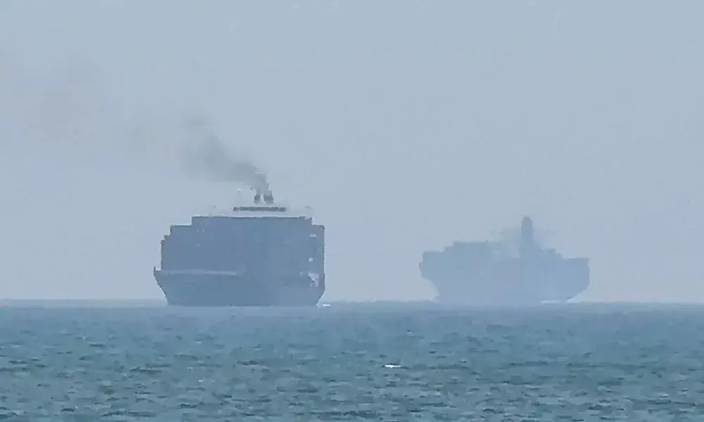 Iran intensifies attacks on Gulf states amid ongoing US strikes Iran intensifies attacks on Gulf states amid ongoing US strikes