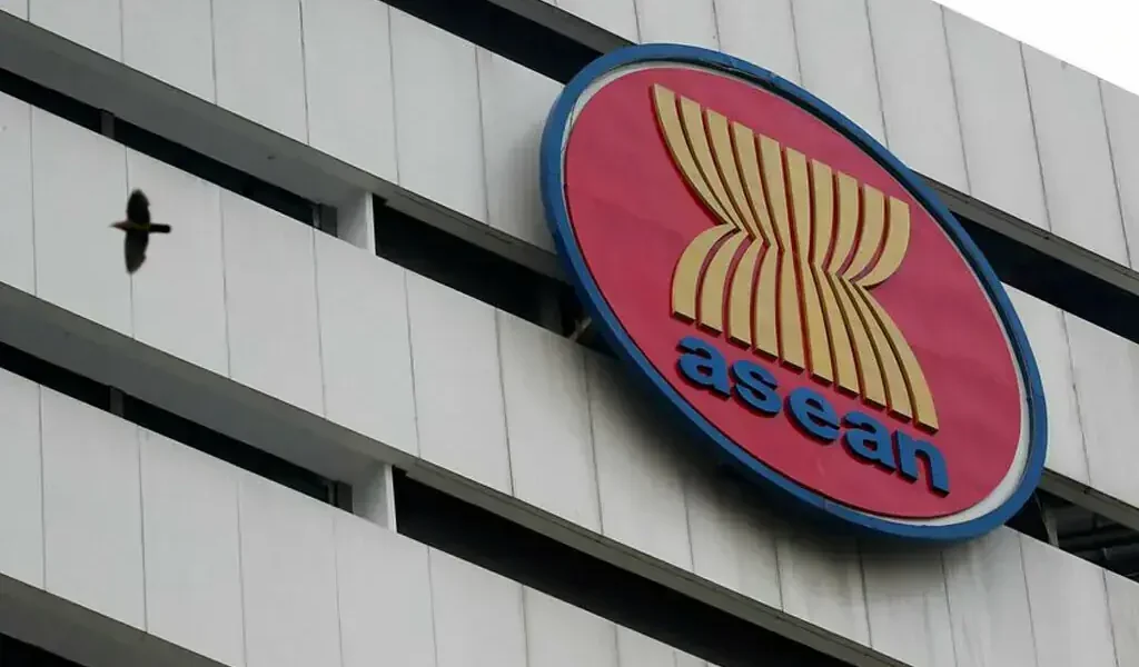 ASEAN Ministers Urge Restraint in Middle East Conflict ASEAN Ministers Urge Restraint in Middle East Conflict