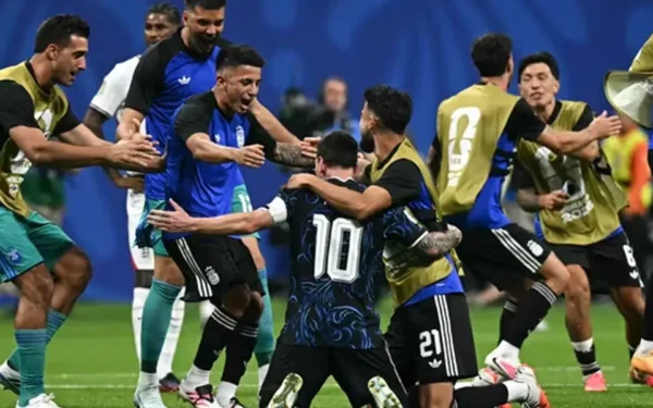Argentina Overcome England to Secure World Cup Final Spot Argentina Overcome England to Secure World Cup Final Spot