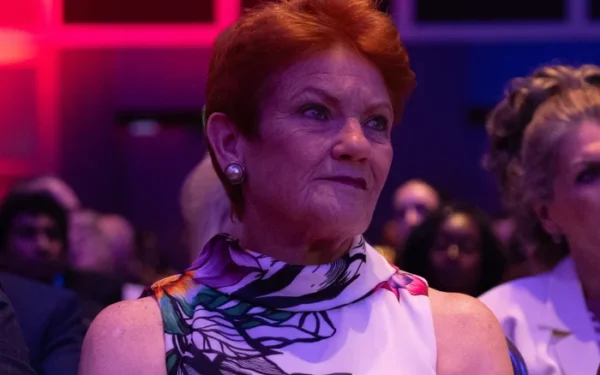Pauline Hanson criticises UK on immigration, multiculturalism Pauline Hanson criticises UK on immigration, multiculturalism