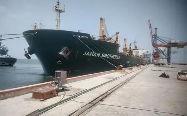 Gwadar Port Handles Major Steel Transhipment to UAE Gwadar Port Handles Major Steel Transhipment to UAE