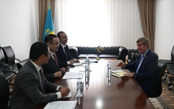 Kazakhstan and Arizona to Boost Trade, Education Ties