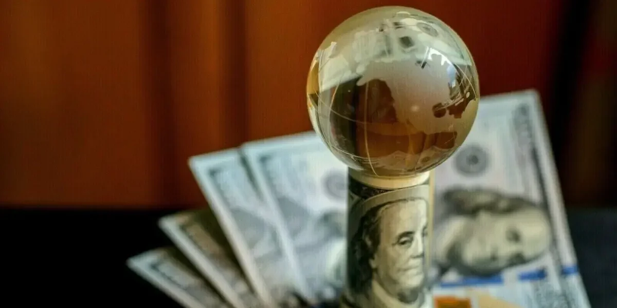 FDI in Pakistan Plummets by 34% in FY26 FDI in Pakistan Plummets by 34% in FY26