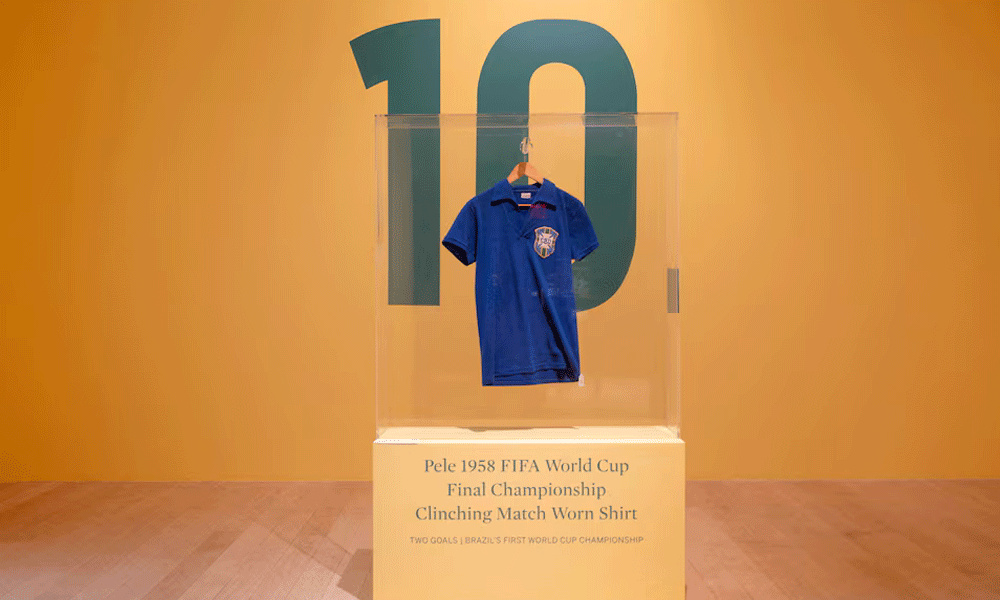 Pele’s historic World Cup shirt fetches .9 million at auction Pele’s historic World Cup shirt fetches .9 million at auction