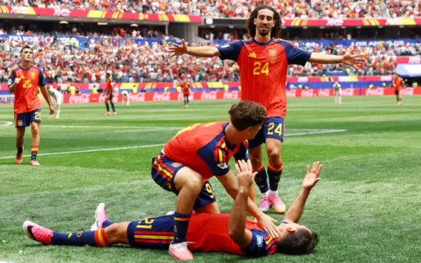Spain’s Tactical Evolution Makes Them World Cup Champions Spain’s Tactical Evolution Makes Them World Cup Champions