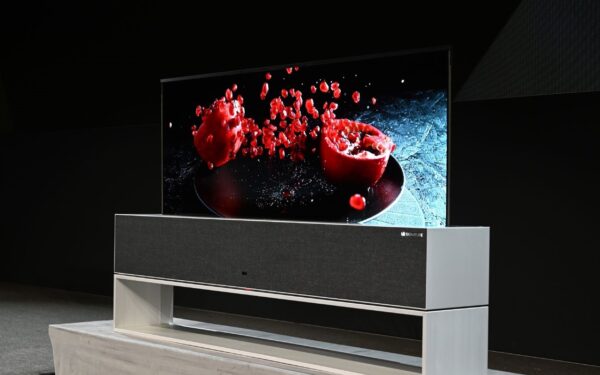 LG Display Reports Narrower Q2 Loss, First-Half Profit LG Display Reports Narrower Q2 Loss, First-Half Profit