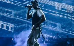 Jay-Z Concert Delayed Three Hours at Yankee Stadium Jay-Z Concert Delayed Three Hours at Yankee Stadium