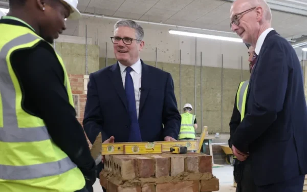 Labour Secretary Calls for Shift in Welfare Approach Labour Secretary Calls for Shift in Welfare Approach