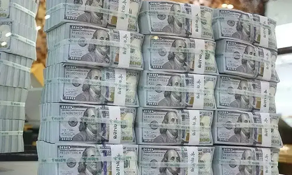 Pakistan’s Foreign Exchange Reserves Fall by USD 228 Million