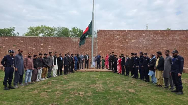 Bangladesh High Commission Honours Martyrs in Islamabad Bangladesh High Commission Honours Martyrs in Islamabad