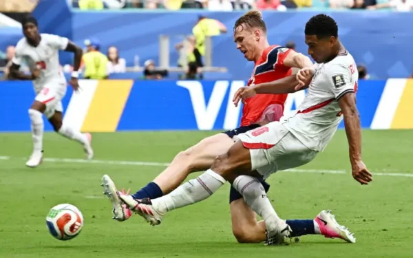 Bellingham doubles help England into World Cup semi-finals