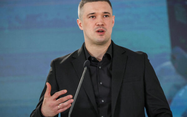 Ukraine's Defence Minister Resigns as Part of Cabinet Changes Ukraine's Defence Minister Resigns as Part of Cabinet Changes