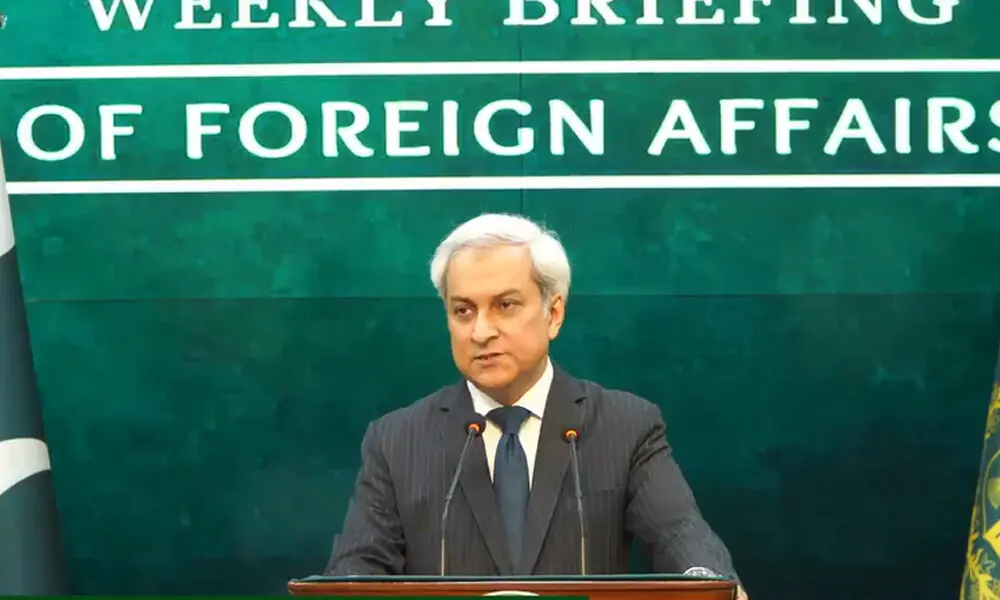 Pakistan urges restraint, calls for revival of Iran-US talks Pakistan urges restraint, calls for revival of Iran-US talks