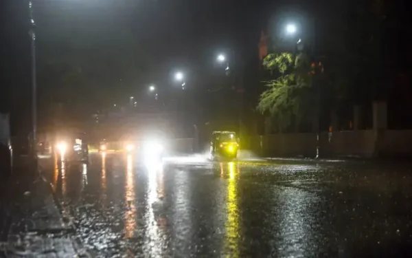 Karachi Experiences First Monsoon Showers of Season Karachi Experiences First Monsoon Showers of Season
