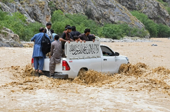 Torrential rains continue in KP, trigger flash flooding Torrential rains continue in KP, trigger flash flooding
