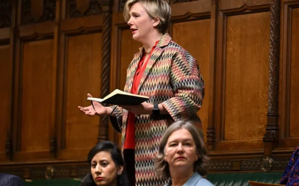 UK MPs Face Test on Curbing Billionaire Influence in Politics UK MPs Face Test on Curbing Billionaire Influence in Politics