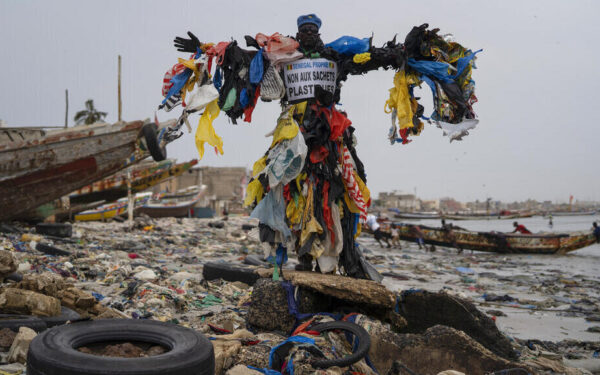 Senegal's 'plastic man' raises awareness on plastic pollution Senegal's 'plastic man' raises awareness on plastic pollution
