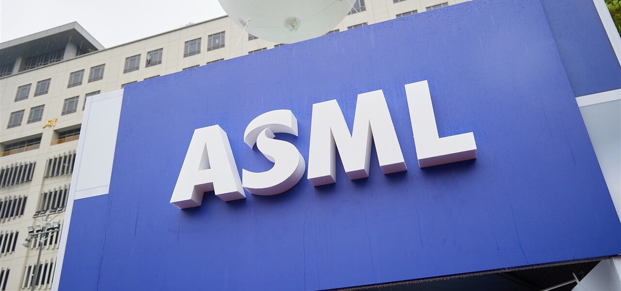 Intel qualifies High-NA EUV for Panther Lake Intel qualifies High-NA EUV for Panther Lake