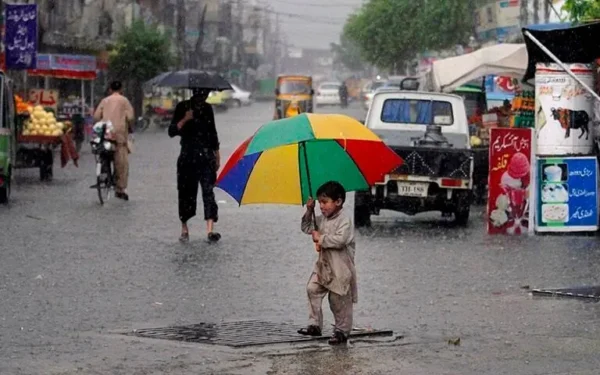 PMD Warns of Monsoon Rain and Thunderstorms Across Pakistan PMD Warns of Monsoon Rain and Thunderstorms Across Pakistan