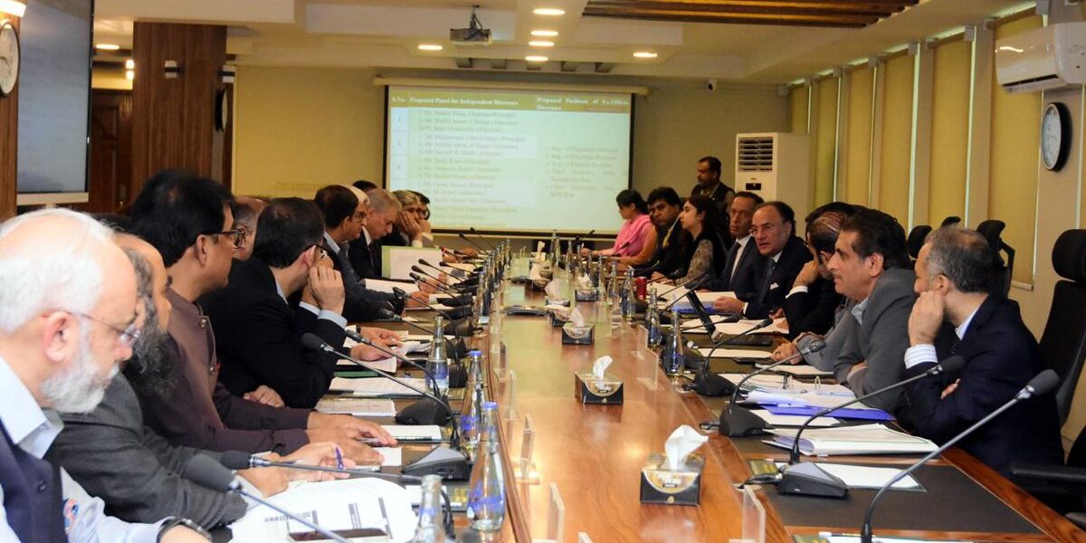 Finance Minister Directs Boards of State-Owned Enterprises Finance Minister Directs Boards of State-Owned Enterprises