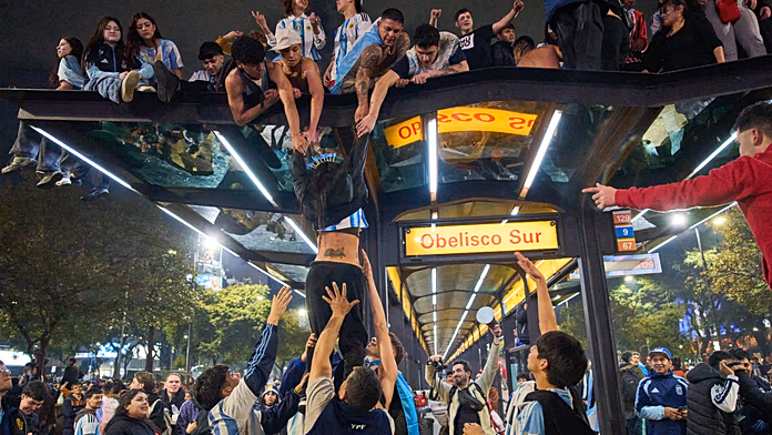 Argentina fans celebrate historic World Cup semi-final victory Argentina fans celebrate historic World Cup semi-final victory
