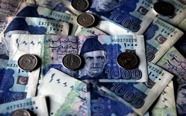 Pakistani rupee gains against US dollar Pakistani rupee gains against US dollar