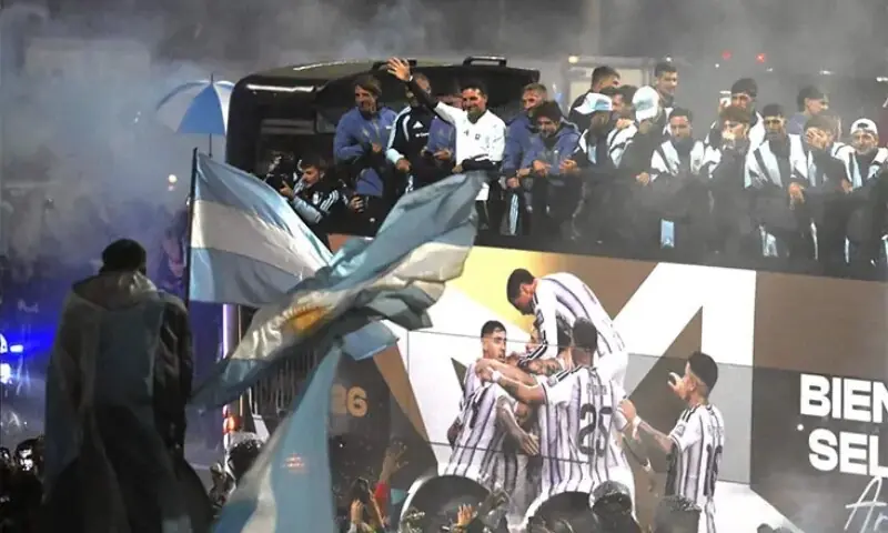 Argentina squad welcomed home amid mixed emotions