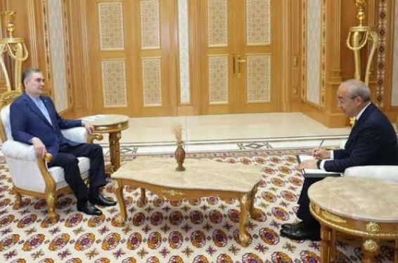 Turkmenistan’s Halk Maslahaty Chairman Meets Azerbaijani Economy Minister
