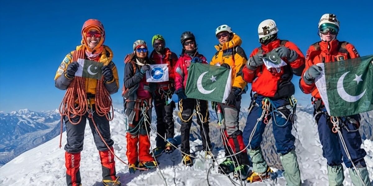 Pakistani Women Climb Khusar Gang Peak in Alpine Club Expedition Pakistani Women Climb Khusar Gang Peak in Alpine Club Expedition