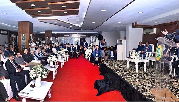 Sindh Chief Minister Honours Healthcare Pioneer Dr Abdul Bari Khan Sindh Chief Minister Honours Healthcare Pioneer Dr Abdul Bari Khan