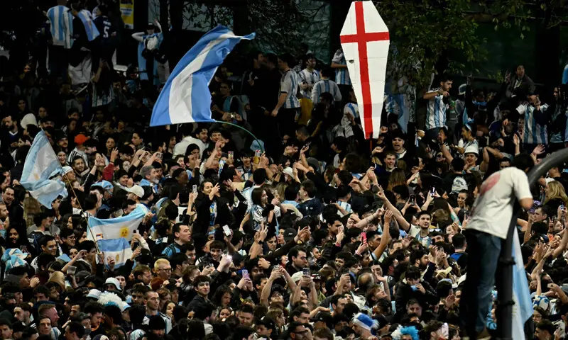 Argentina fans celebrate World Cup victory with Malvinas spirit Argentina fans celebrate World Cup victory with Malvinas spirit