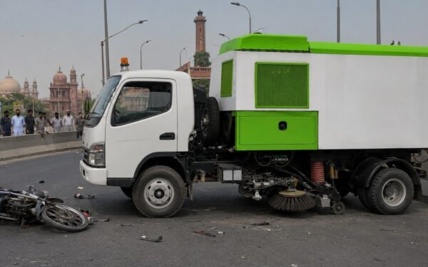 Lahore Restricts Heavy Traffic to Improve Road Safety