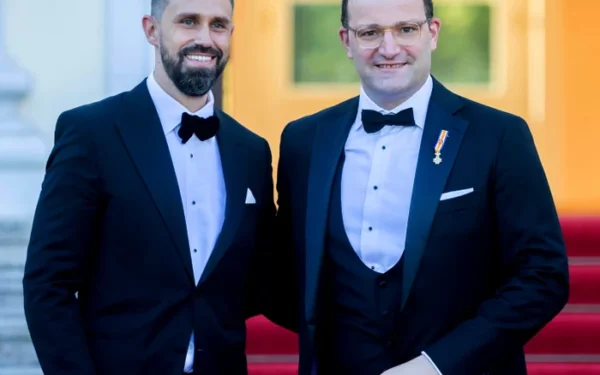 German CDU Party Chair Resigns Over Surrogacy Use German CDU Party Chair Resigns Over Surrogacy Use