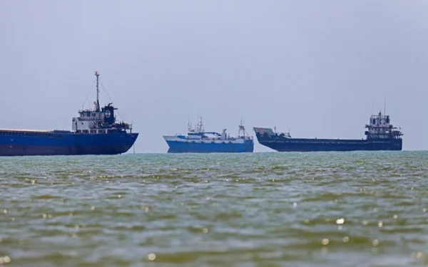 Oil prices surge as US reinstates Hormuz blockade on Iranian shipping Oil prices surge as US reinstates Hormuz blockade on Iranian shipping
