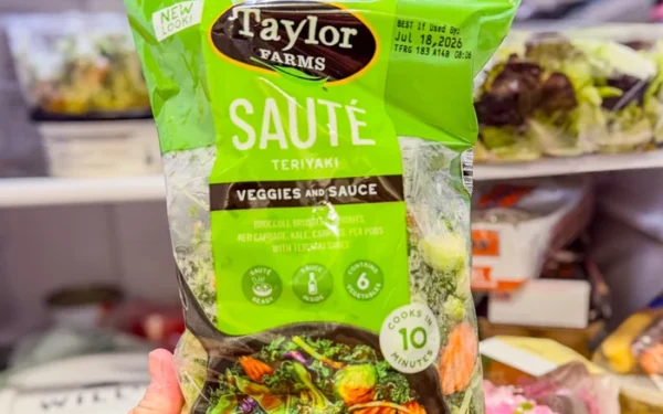 Taylor Farms Recalls Shredded Iceberg Lettuce Amid Cyclosporiasis Outbreak Taylor Farms Recalls Shredded Iceberg Lettuce Amid Cyclosporiasis Outbreak