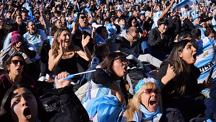 Argentina fans celebrate World Cup comeback against Egypt Argentina fans celebrate World Cup comeback against Egypt