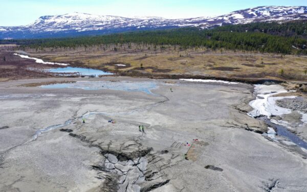 Ancient Fish Traps Reveal Hunter-Gatherers Brought Trout to Mountain Lakes Ancient Fish Traps Reveal Hunter-Gatherers Brought Trout to Mountain Lakes