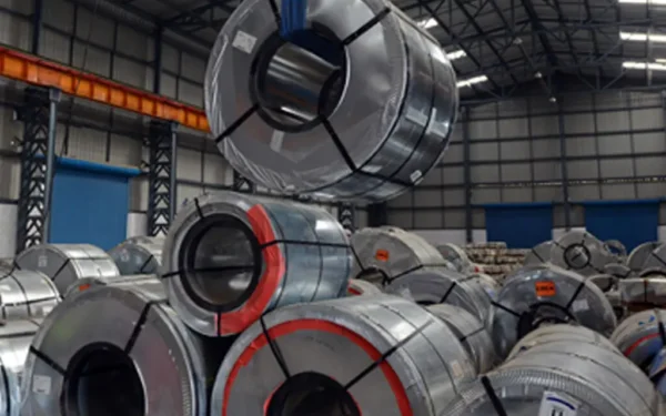 Russian steel magnate sells shipping firm amid Ukrainian attacks Russian steel magnate sells shipping firm amid Ukrainian attacks